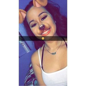 Meet your Posher, Ivette