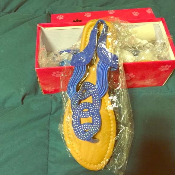 Kids sandals