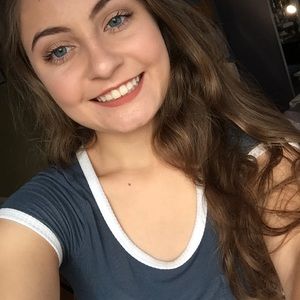 Meet your Posher, Jillian