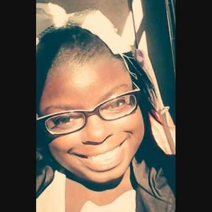 Meet your Posher, Kamari