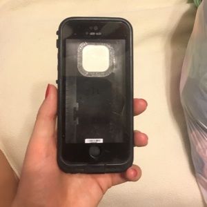 Black life proof case iPhone 5s