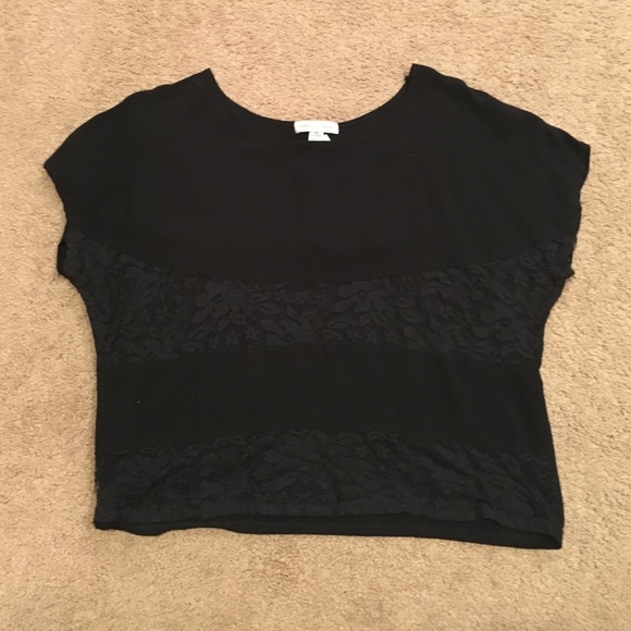 Black shirt with laced stripes