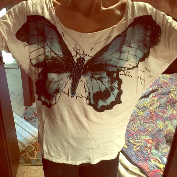 Flowy butterfly blouse. 3/4 sleeve