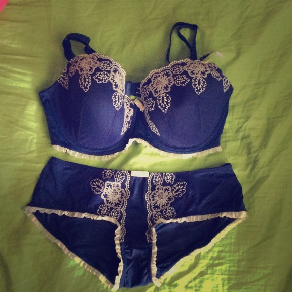 Adore me 40DD bra with matching panty NEVER WORN