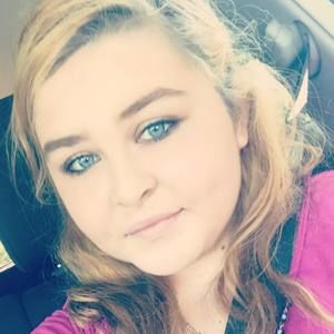 Meet your Posher, Leeann