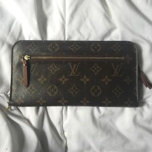 Authentic Louis Vuitton wallet! GREAT CONDITION