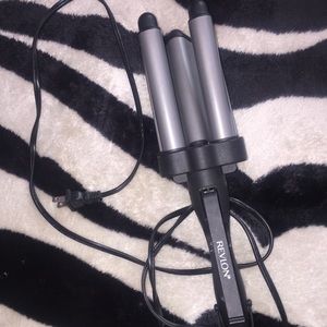 🚫SOLD🚫 REVLON Jumbo Heat 3-Barrel Waver