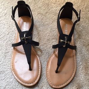 Brand new never worn, cute sandals!