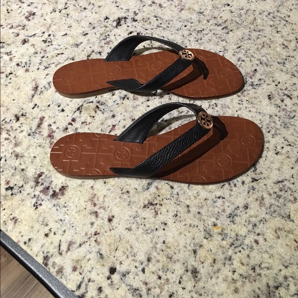 Tory Burch Thora Thong black sandal