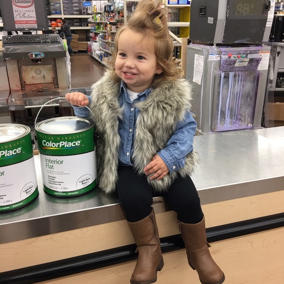 Meet your Posher, Krista - Picture 3 of 6