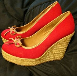 Romantic Wedges
