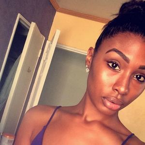 Meet your Posher, Keeley