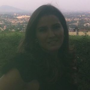 Meet your Posher, Mayra