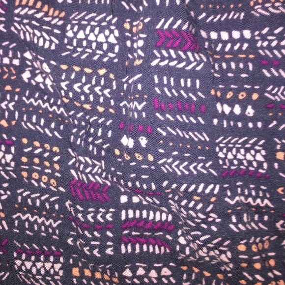 Pattern Flowy Shorts - Picture 3 of 3