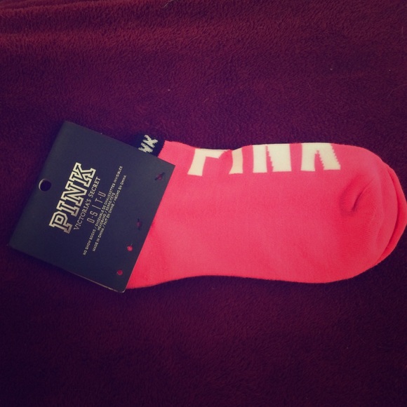 Womens vs pink no show socks
