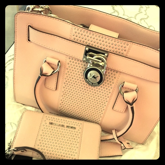 💖HOLD💖Beautiful Micro Studded Set