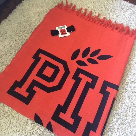 PINK Victoria's Secret Accessories - NWT Pink VS BF blanket.