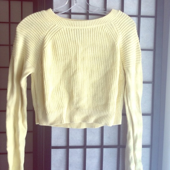 Crop top sweater