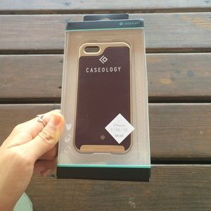 Caseology iPhone 5/5s/5se Maroon/Gold case