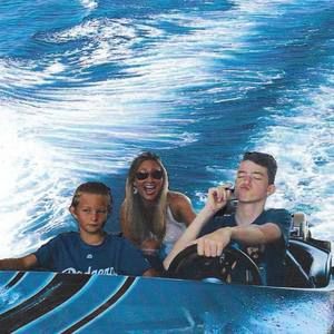 Meet your Posher, Amy