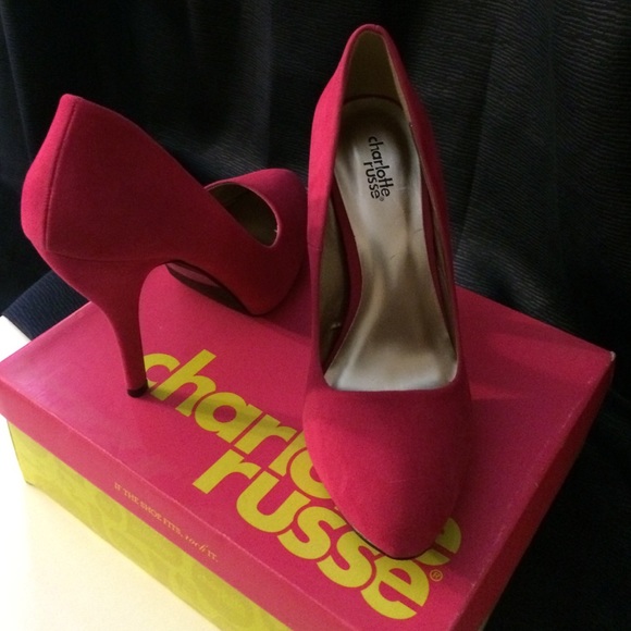 Heels - Picture 2 of 2