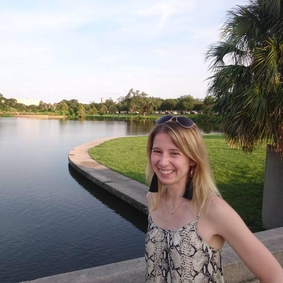 Meet your Posher, Megan - Picture 1 of 1