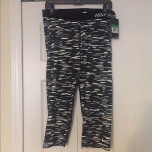 Womens Nike Pro Capris