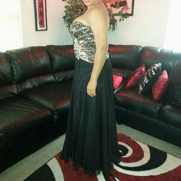 Prom/evening gown
