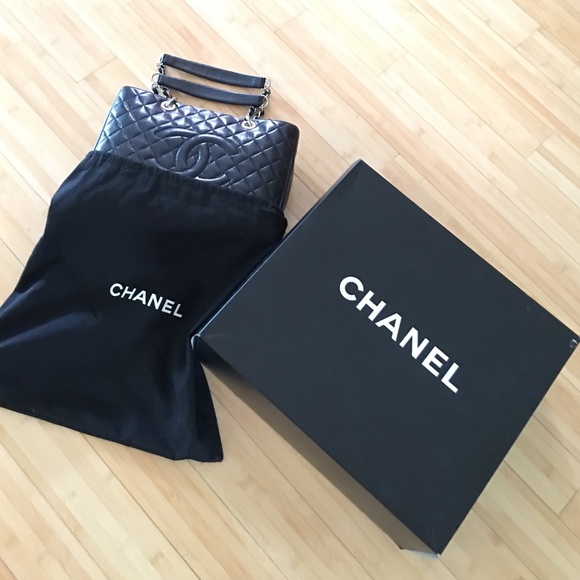 Chanel Handbags - AUTHENTIC CHANEL ‼️EMPTY BOX‼️ NO purse/dustbag