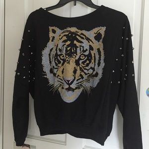 Tiger studded sweatshirt