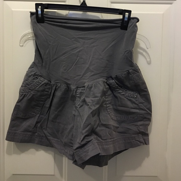 Maternity shorts