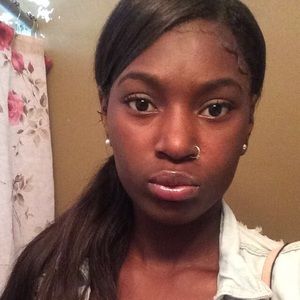 Meet your Posher, Melanie