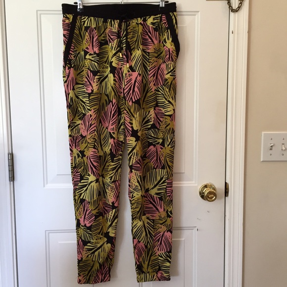 ⬇️$18⬇️Joggers by bar 111 Sz L