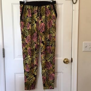 ⬇️$18⬇️Joggers by bar 111 Sz L