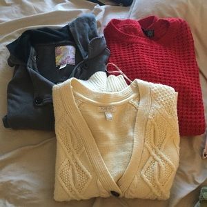 BUNDLE! 3 Sweaters.