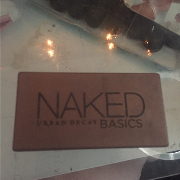 URBAN DECAY Naked Basics pallet - Picture 3 of 3