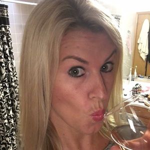 Meet your Posher, Alison