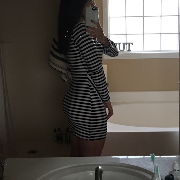 Dress - Picture 3 of 3