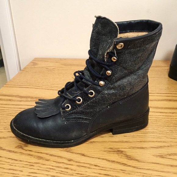 Leather Wrangler laced boots