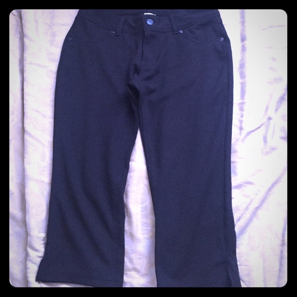 Capri pants