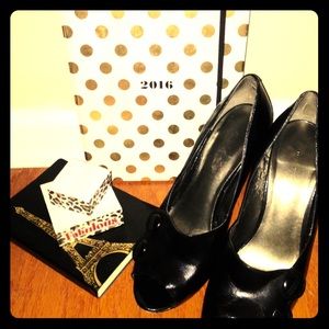 Classy and Cute Nine West Peep Toe Pump 💋😊