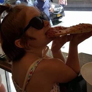 Meet your Posher, Kelley