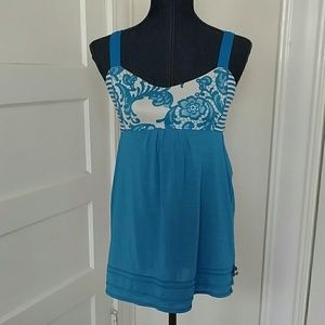 Lululemon 'back on track' tank