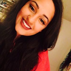 Meet your Posher, Nina