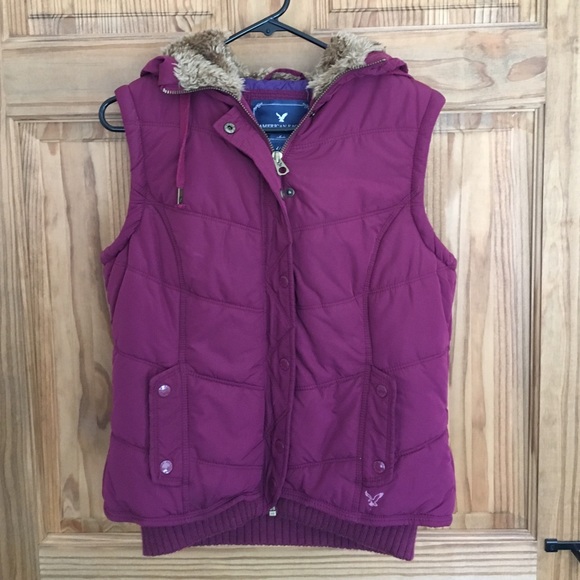 American Eagle women's hooded vest. Size Large.