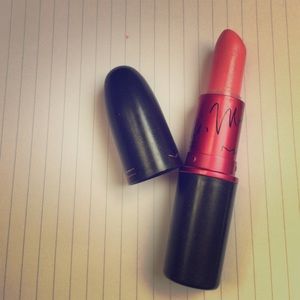 Nicki Minaj viva la glam lipstick