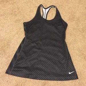 Nike Dri-Fit tank top sz M RUNS SMALL