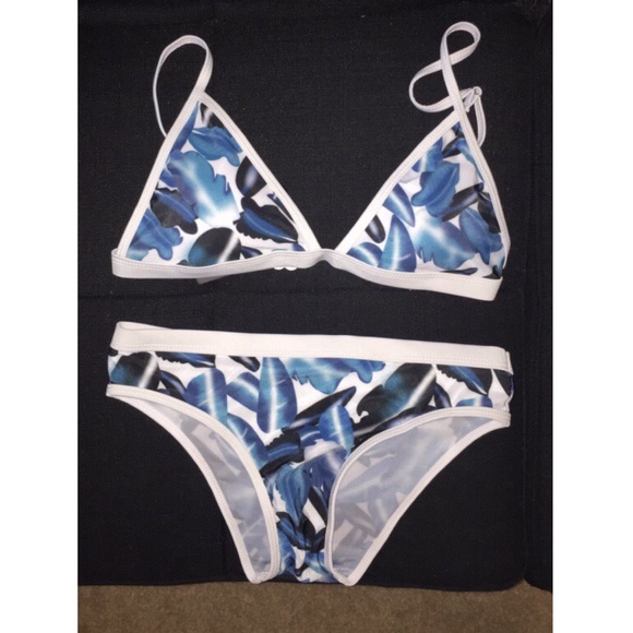 Tropical print bikini