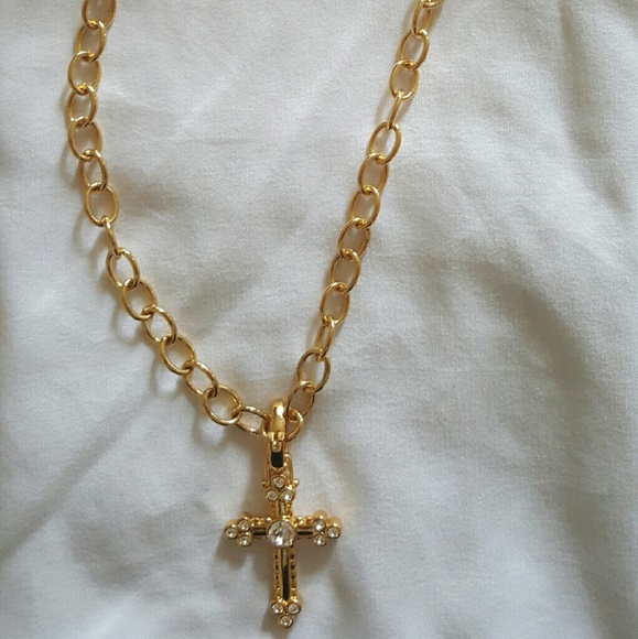 Lulu Avenue La Croix Cross pendant & London chain