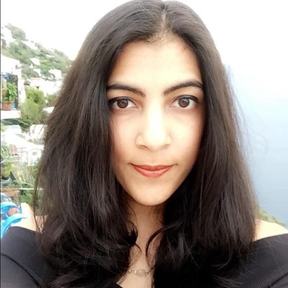 Meet your Posher, Akanksha